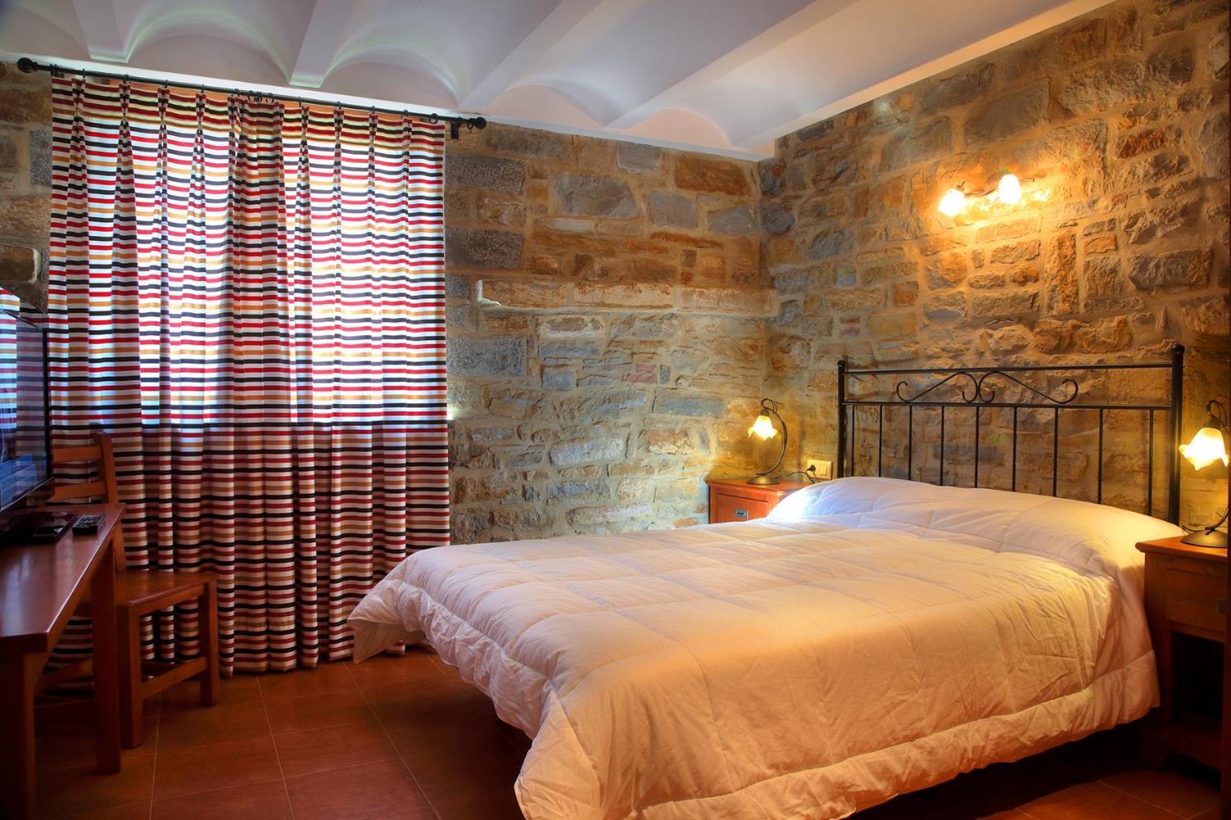 דירות Casas Pirineo, אינסה חדר תמונה