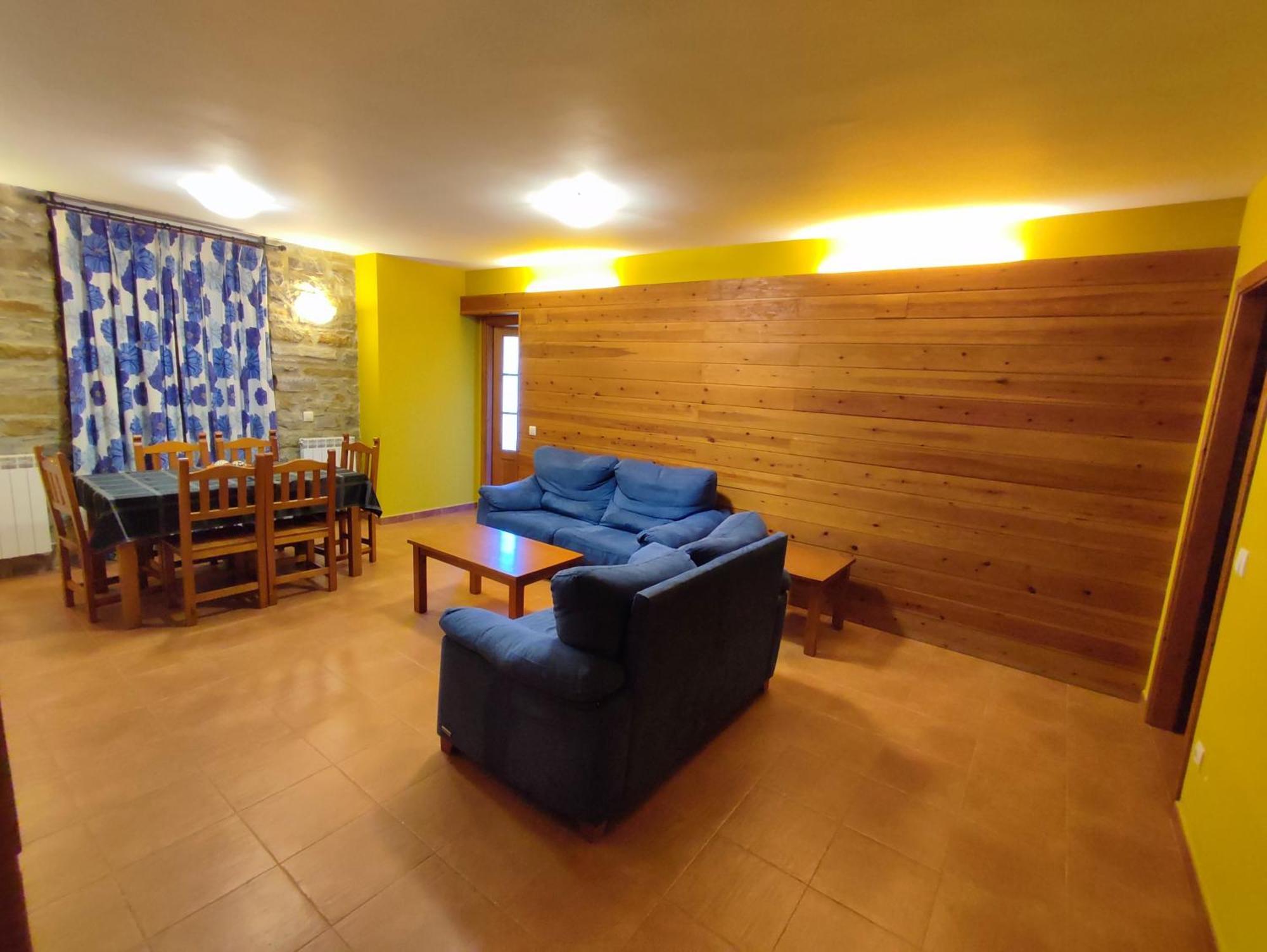 דירות Casas Pirineo, אינסה חדר תמונה