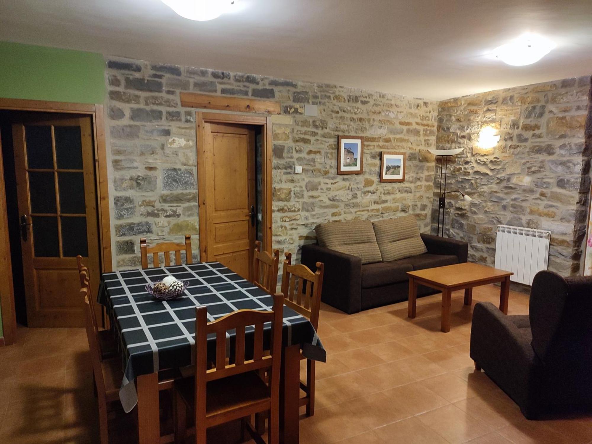 דירות Casas Pirineo, אינסה חדר תמונה