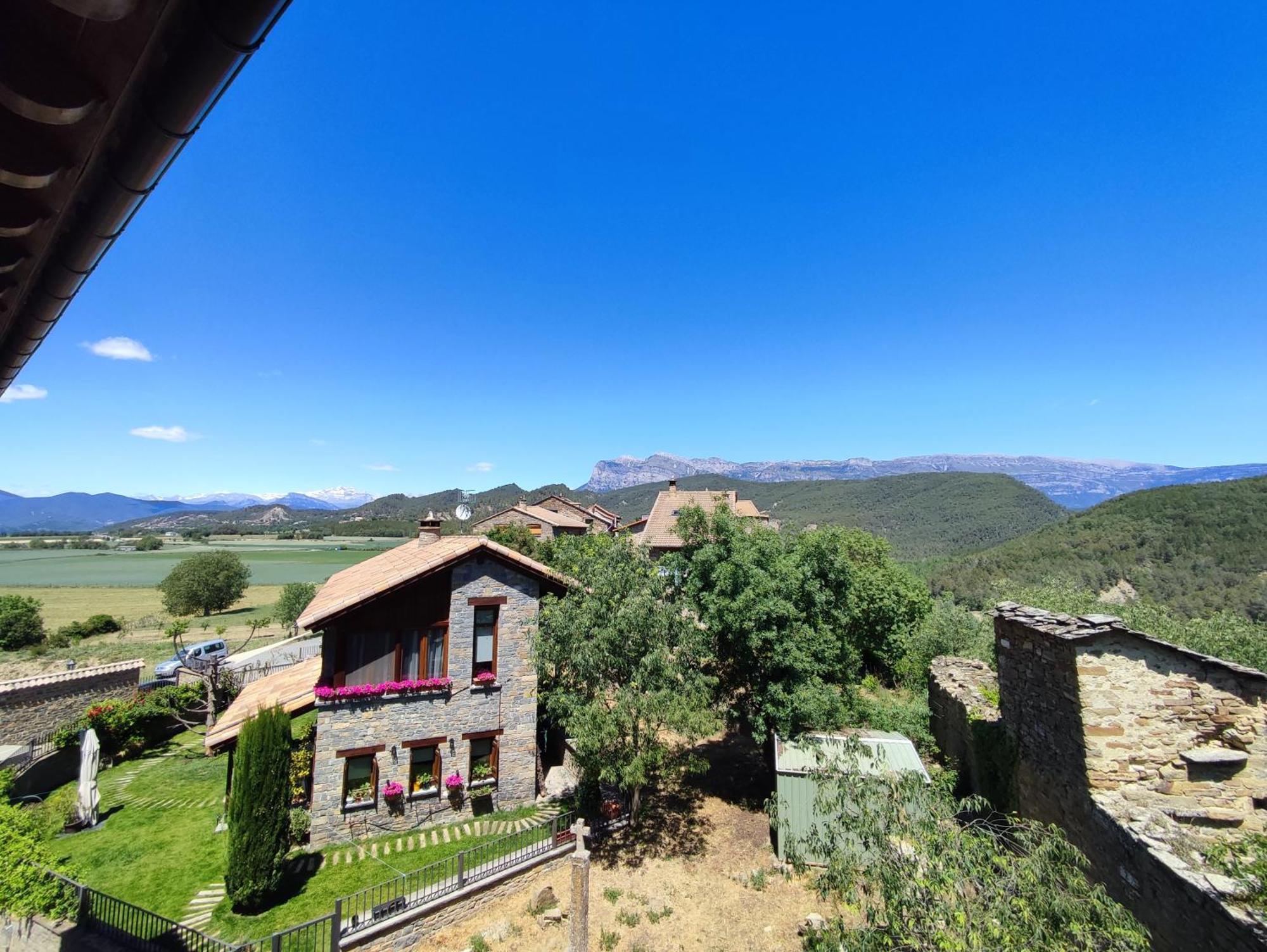 דירות Casas Pirineo, אינסה חדר תמונה