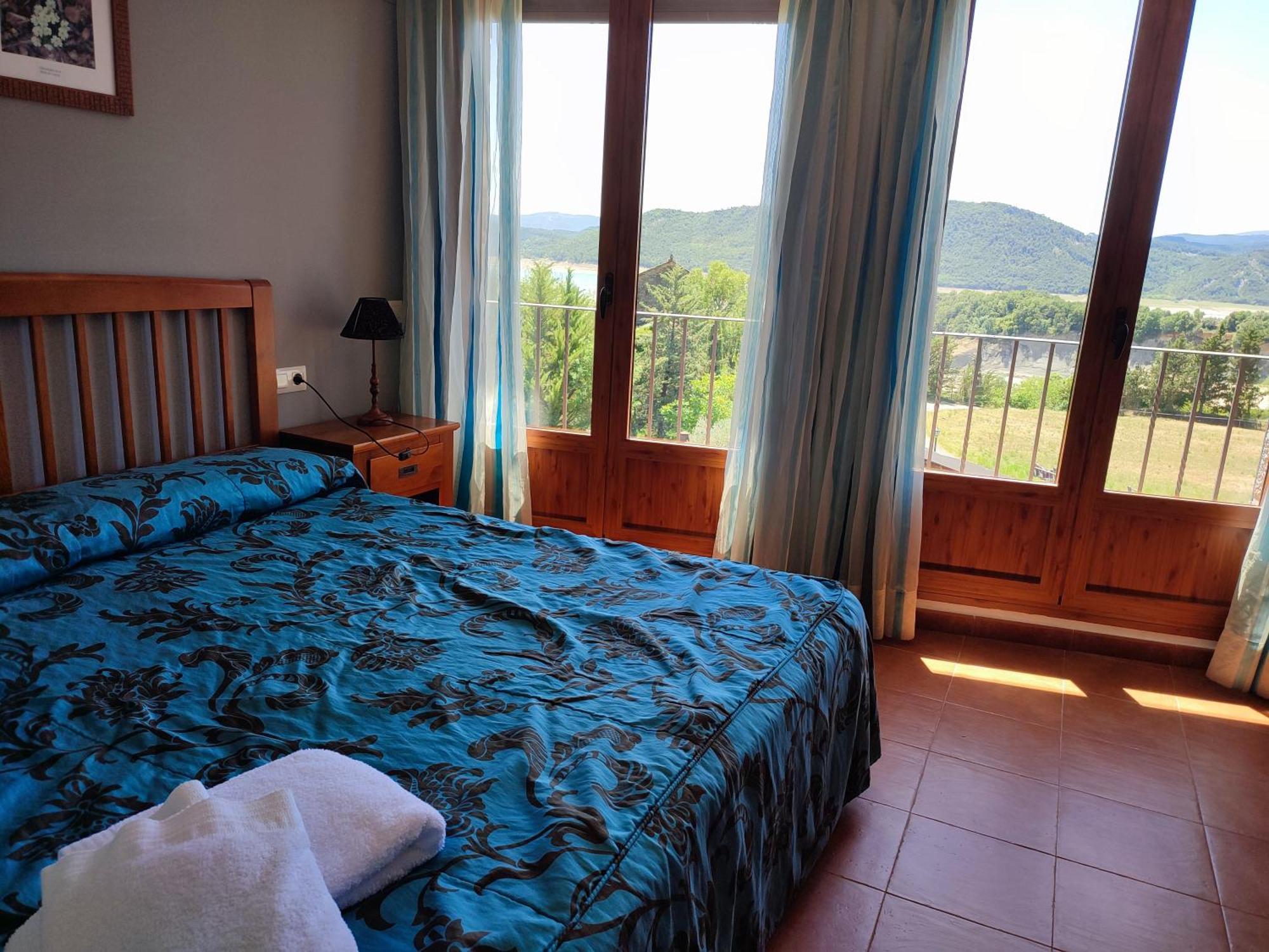דירות Casas Pirineo, אינסה חדר תמונה
